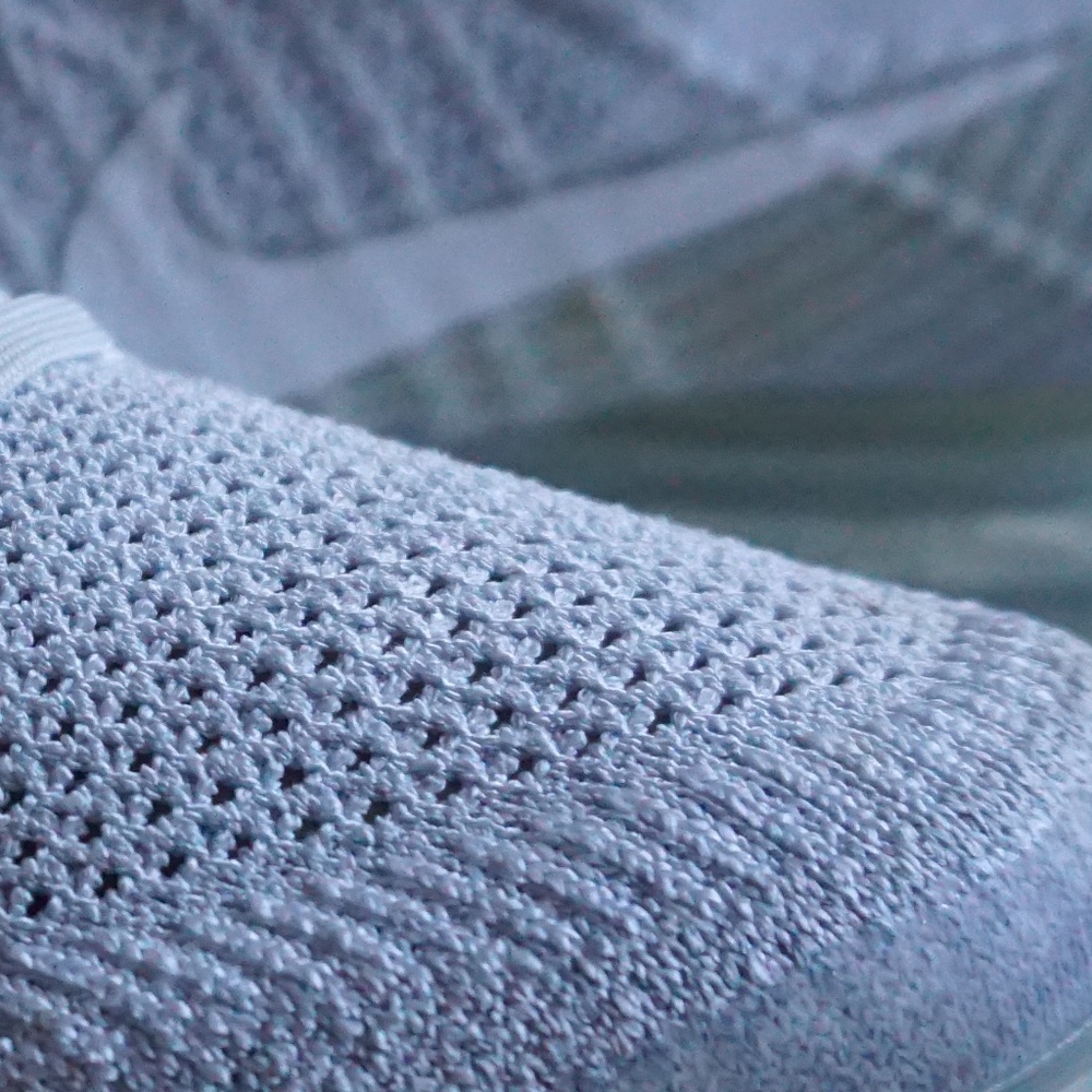 NIKE | WOMEN'S NIKE AIR VAPORMAX FLYNIT - Picture 3 of 13